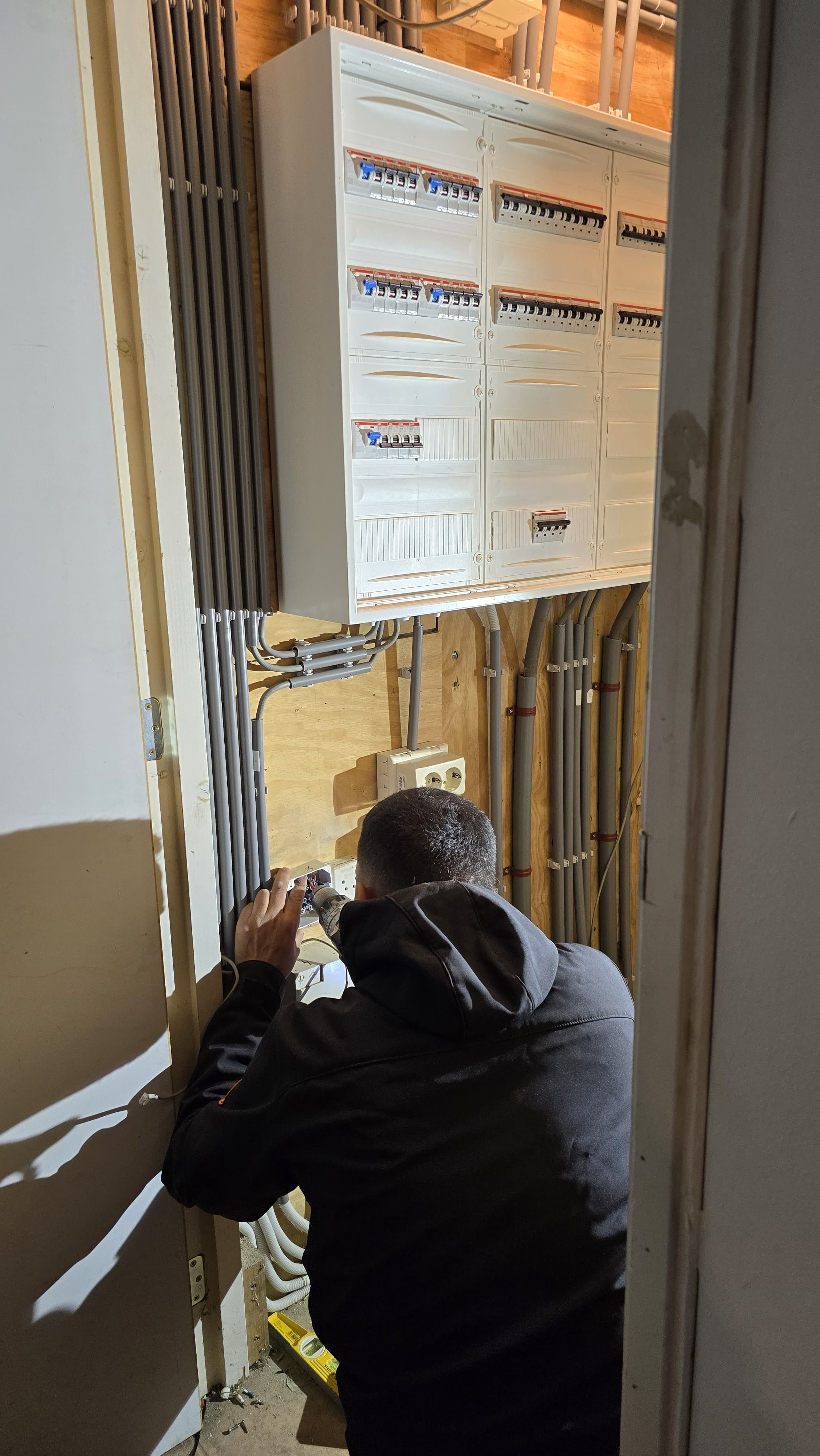 Professionele groepenkast installatie Amsterdam - SB Elektra vakkundige montage